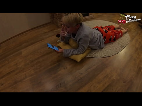 ❤️ Skør blondine suger kæmpe pik og hopper på den - analsex ❤️❌ Hård porno at da.teenactivewear.ru